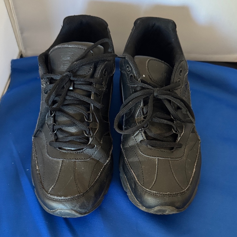 Fila Men’s Black Athletic Shoes Size 10.5